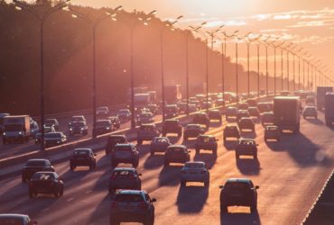 Autos auf einer Autobahn